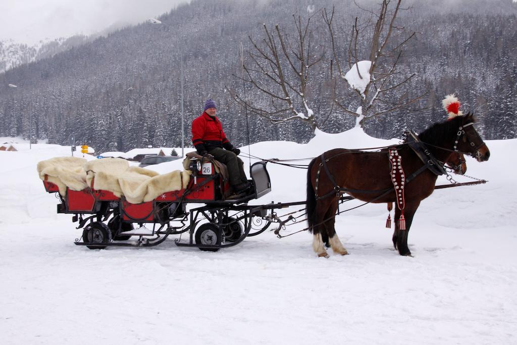 B&B Stiffler-Huus Davos Bagian luar foto